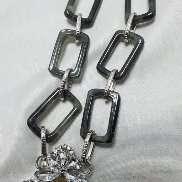 Bijou long silver link necklace with medallion & rhinestones & fringes - Picture 7 of 7